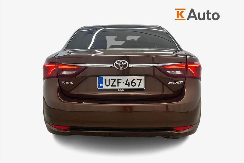 Käytetty Toyota Avensis Active 147 HP (108 kW) 2015 Sedan