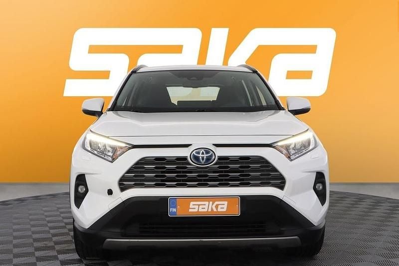 Käytetty Toyota RAV4 Hybrid Active 178 HP (130 kW) 2023 Katumaasturi
