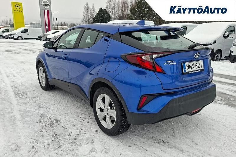 Käytetty Toyota C-HR Active 122 HP (89 kW) 2022 Sininen Katumaasturi