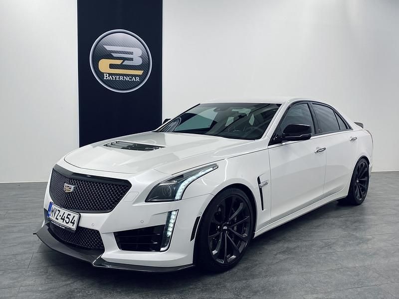 Valkoinen Käytetty 2018 Cadillac CTS Sedan | 119 900 € - Kuva 1/4