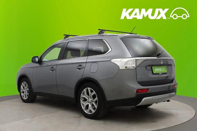 Käytetty Mitsubishi Outlander Instyle 150 HP (110 kW) 2014 Hopea / harmaa Katumaasturi