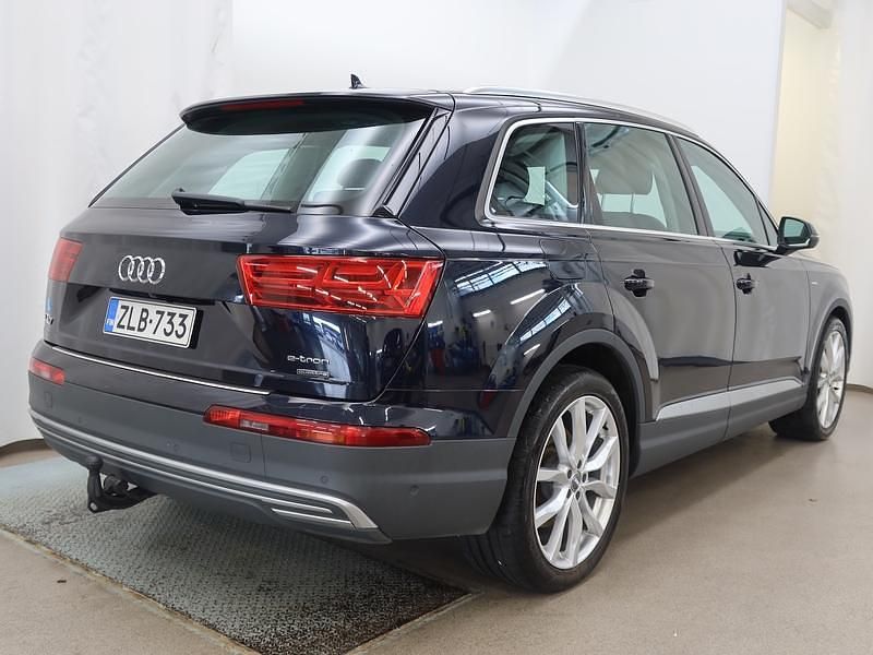 Käytetty Audi Q7 Business 258 HP (189 kW) 2016 Sininen Katumaasturi