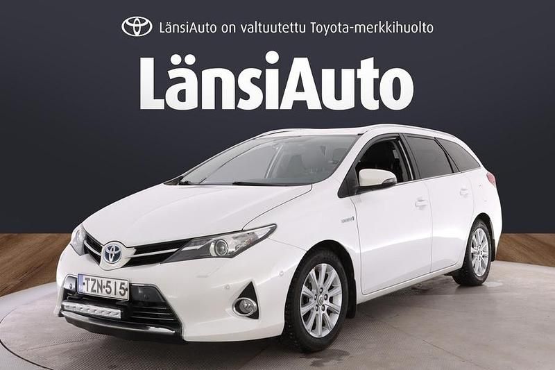 Käytetty Toyota Auris Touring Sports Premium 99 HP (72 kW) 2014 Farmari
