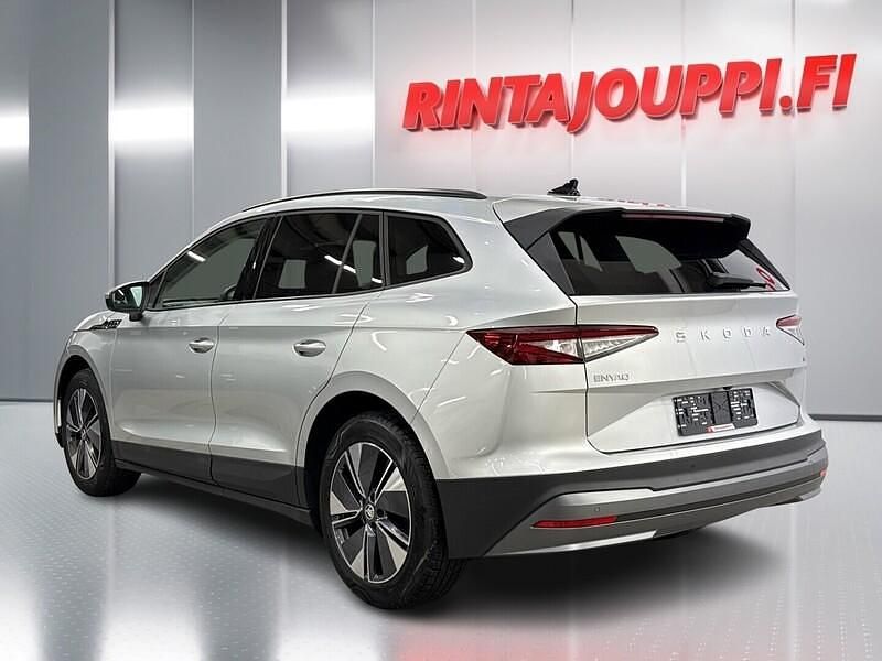 Käytetty Skoda Enyaq iV 132 kW (180 HP) 2024 Hopea Katumaasturi