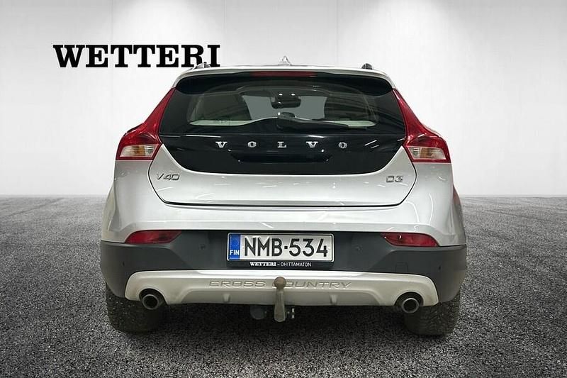 Käytetty Volvo V40 Plus 150 HP (110 kW) 2018 Viistoperä