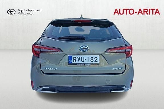 Käytetty Toyota Corolla Active 138 HP (101 kW) 2024 Ruskea (beige) Farmari