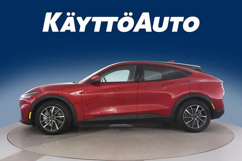 Käytetty Ford Mustang Mach-E 202 kW (276 HP) 2022 Punainen Katumaasturi