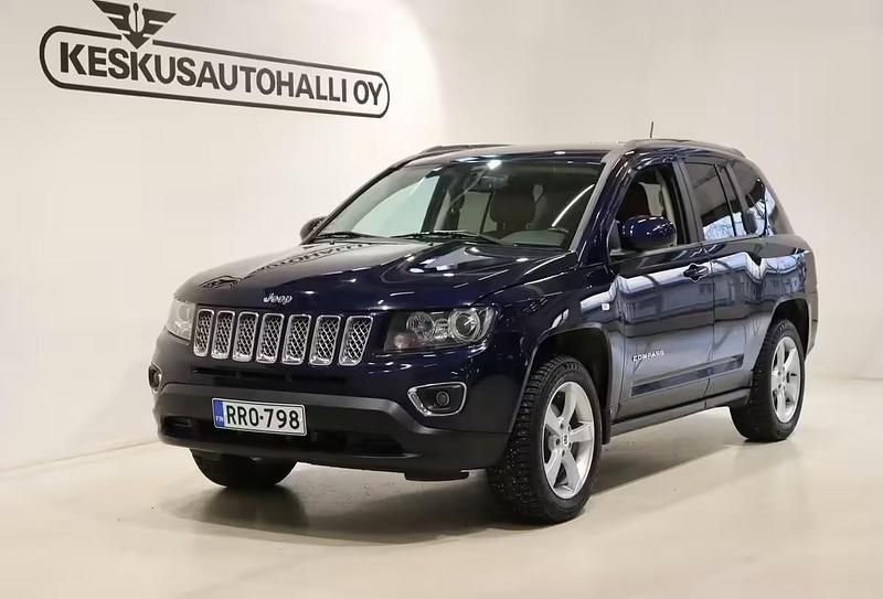 Met. valkoinen Käytetty 2013 Jeep Compass Trailhawk Katumaasturi | 13 900 € - Kuva 1/4