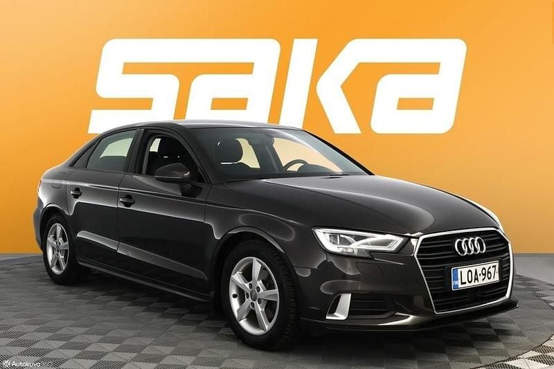 Käytetty Audi A3 Business 150 HP (110 kW) 2018 Sedan
