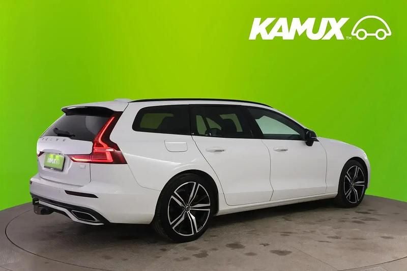 Käytetty Volvo V60 R-Design 455 HP (334 kW) 2022 Valkoinen Farmari