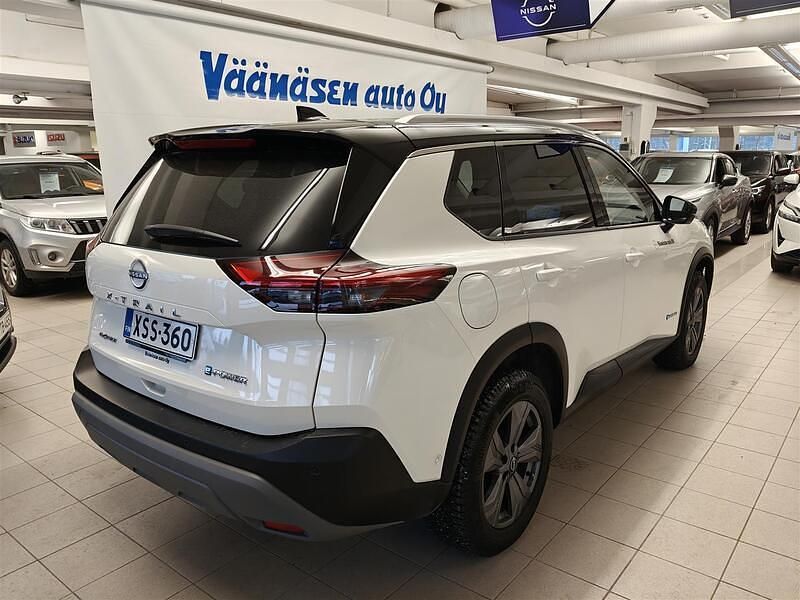 Käytetty Nissan X-Trail N-Connecta 214 HP (157 kW) 2025 Valkoinen Katumaasturi