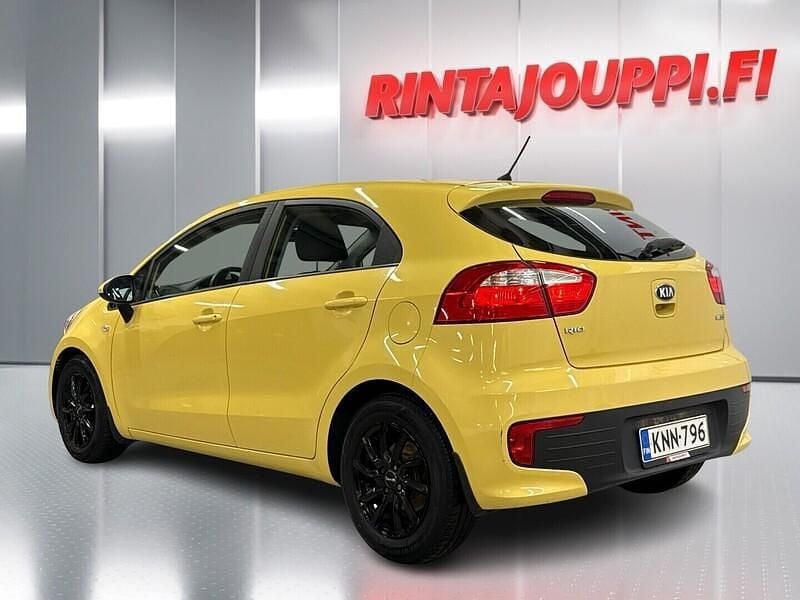 Käytetty Kia Rio LX 84 HP (61 kW) 2016 Keltainen Viistoperä