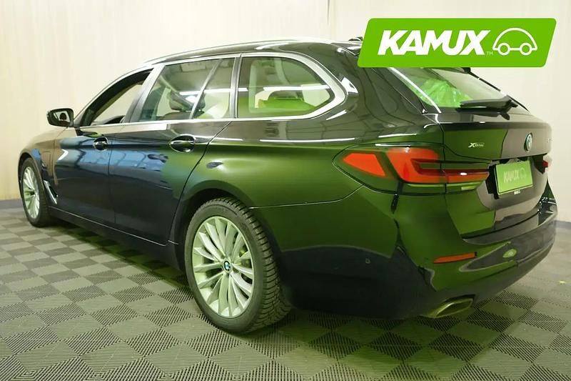 Käytetty BMW 530e 292 HP (214 kW) 2022 Musta Farmari