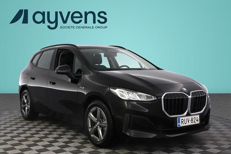 Käytetty BMW 225 Active Tourer 245 HP (180 kW) 2023 Musta Tila-auto