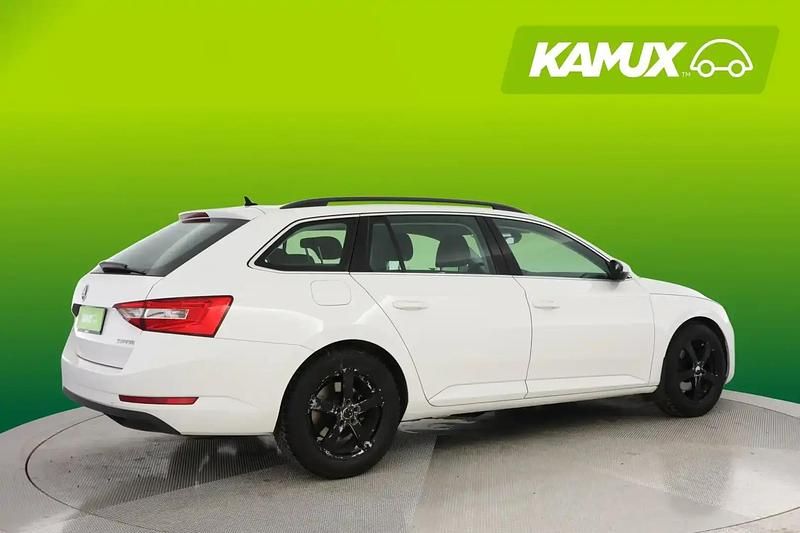 Käytetty Skoda Superb Ambition 125 HP (91 kW) 2016 Valkoinen Farmari