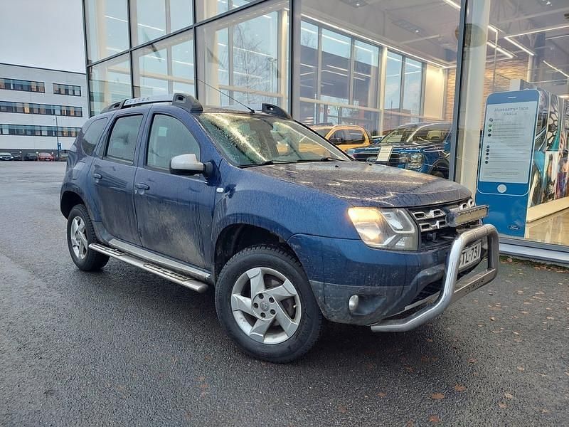 Sininen Käytetty 2015 Dacia Duster Katumaasturi | 11 800 € (Perustarjous) - Kuva 1/4