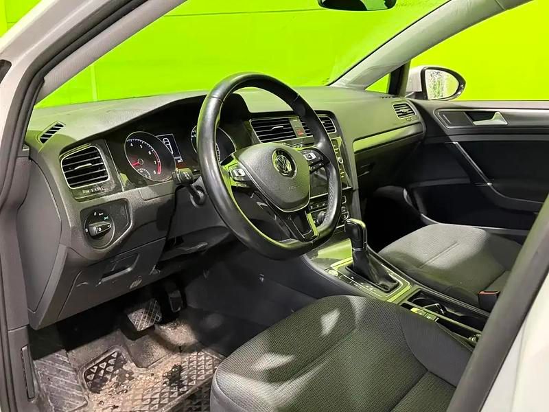 Käytetty VW Golf VII Comfortline 131 HP (96 kW) 2018 Valkoinen Farmari