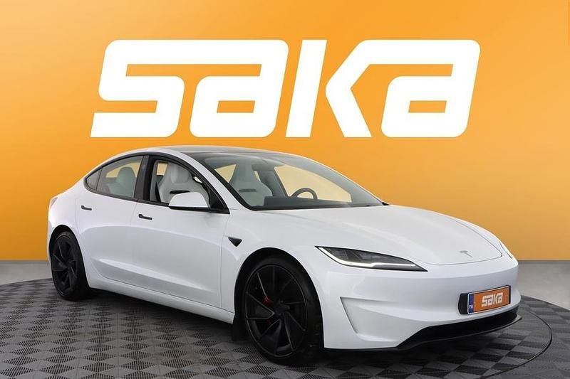 Käytetty 2024 Tesla Model 3 Performance Sedan | 52 700 € - Kuva 1/3