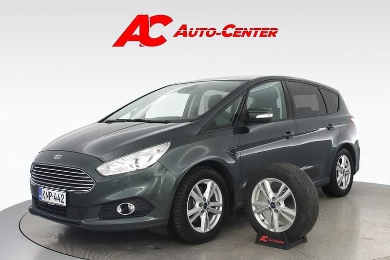 Käytetty Ford S-MAX Trend 150 HP (110 kW) 2017 Vihreä Tila-auto