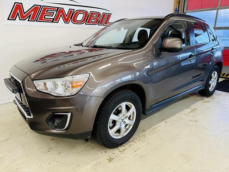 Käytetty Mitsubishi ASX Invite 114 HP (83 kW) 2015 Katumaasturi