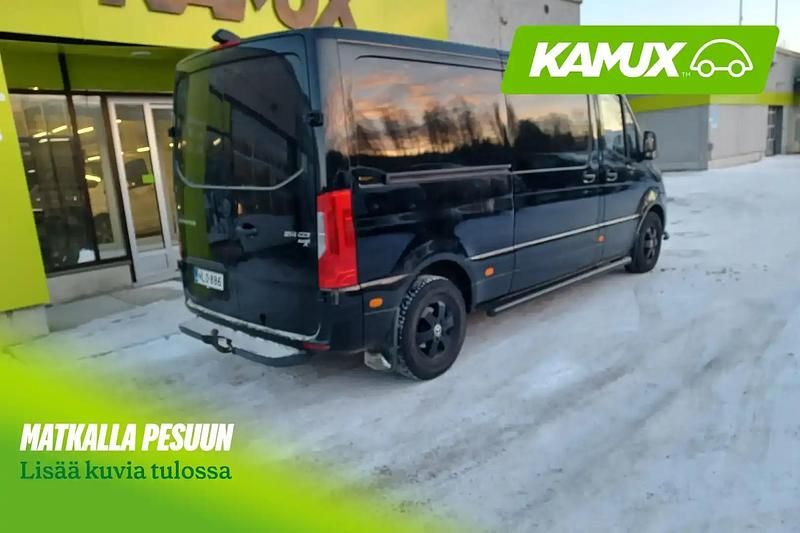 Käytetty Mercedes Sprinter 143 HP (105 kW) 2019 Musta Van