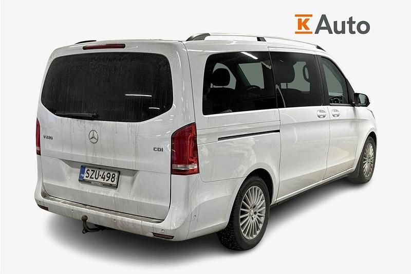 Käytetty Mercedes V220 163 HP (119 kW) 2015 Valkoinen Tila-auto