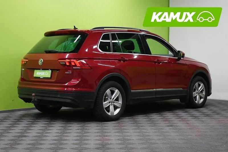 Käytetty VW Tiguan Comfortline 245 HP (180 kW) 2017 Punainen Katumaasturi