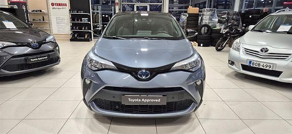Käytetty Toyota C-HR Edition 122 HP (89 kW) 2022 Harmaa Katumaasturi