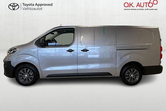 Käytetty Toyota Proace Edition 104 kW (142 HP) 2023 Silver metalli kca / Tila-auto