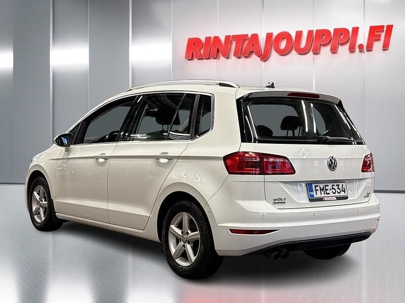 Käytetty VW Golf Sportsvan Highline 125 HP (91 kW) 2016 Tila-auto