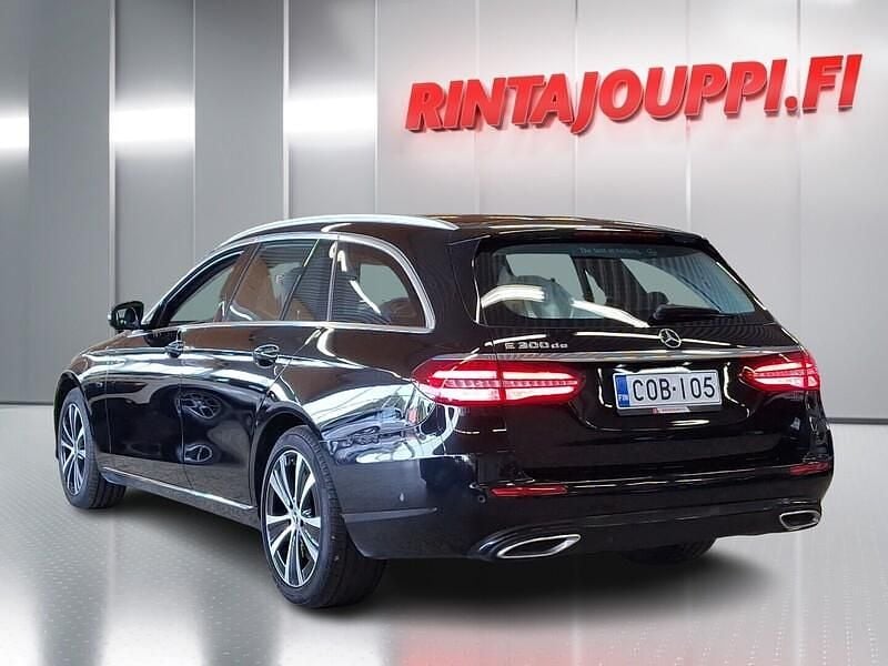 Käytetty Mercedes E300 Avantgarde Edition 194 HP (142 kW) 2020 Musta Farmari