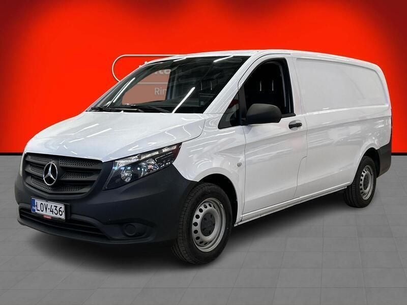 Punainen Käytetty 2019 Mercedes Vito Tila-auto | 39 790 € (Hieman kallis) - Kuva 1/4