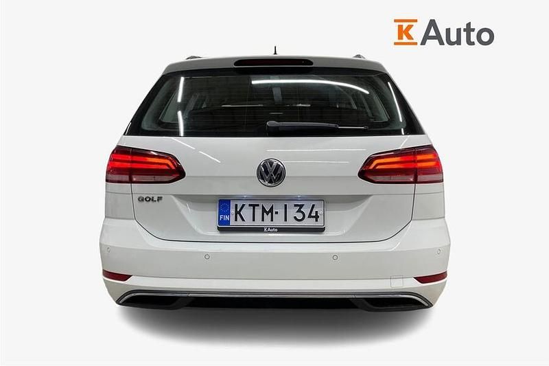 Käytetty VW Golf VII Comfortline 116 HP (85 kW) 2019 Farmari