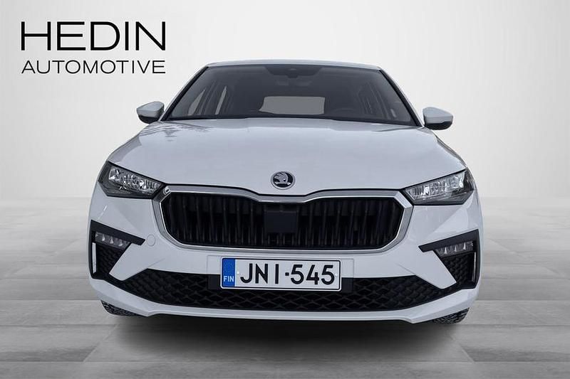 Käytetty Skoda Scala Drive 95 HP (69 kW) 2024 Valkoinen Viistoperä