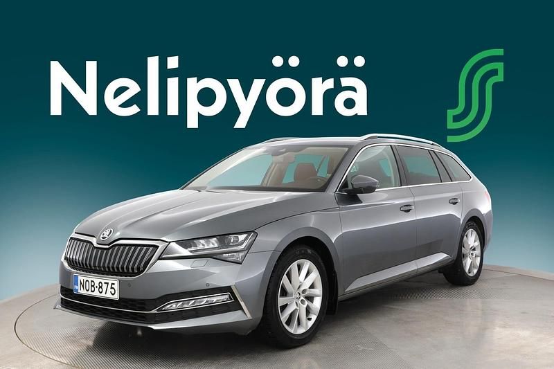 Harmaa Käytetty 2022 Skoda Superb Style Farmari | 27 200 € (Perustarjous) - Kuva 1/3