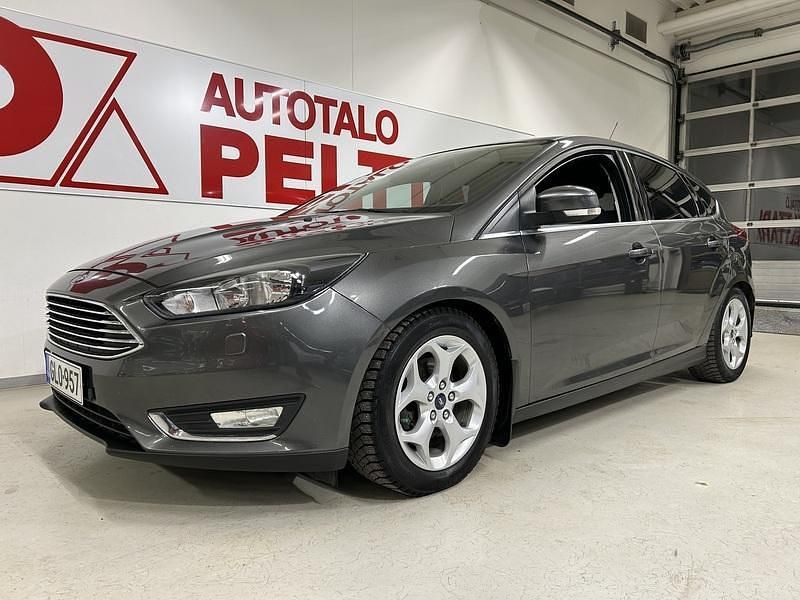 Harmaa Käytetty 2015 Ford Focus Titanium Viistoperä | 7 900 € (Perustarjous) - Kuva 1/4