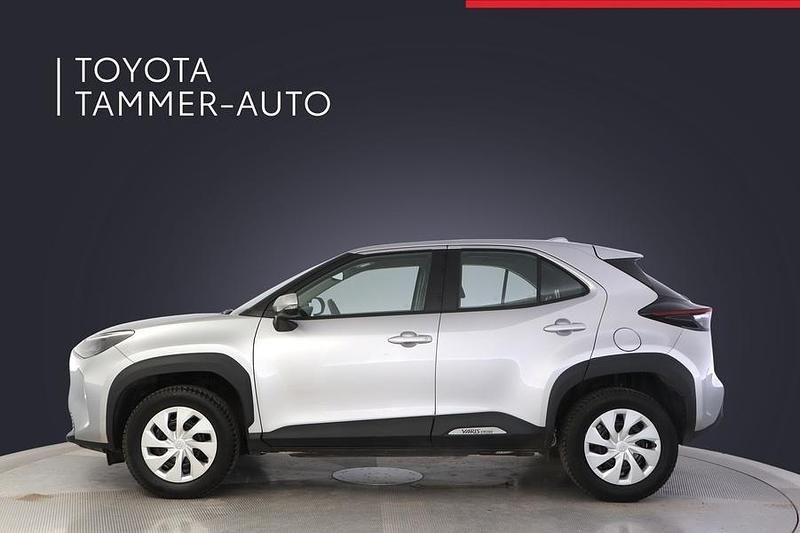 Käytetty Toyota Yaris Cross Active 116 HP (85 kW) 2023 Hopea Katumaasturi
