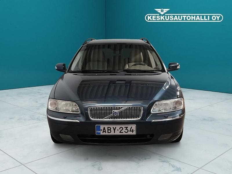 Käytetty Volvo V70 Standard 140 HP (102 kW) 2008 Sininen Farmari
