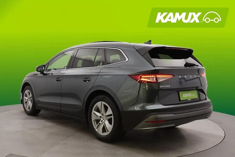 Käytetty Skoda Enyaq iV Loft 150 kW (204 HP) 2022 Hopea / harmaa Katumaasturi