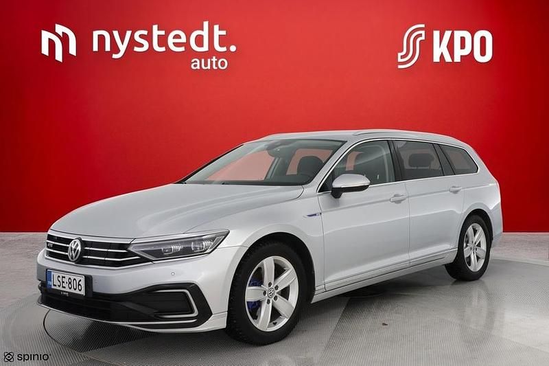 Käytetty VW Passat GTE 218 HP (160 kW) 2020 Hopea Farmari
