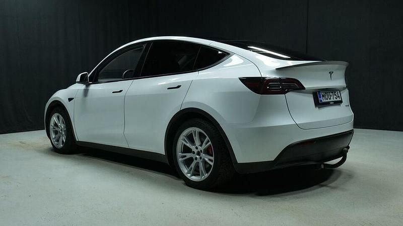 Käytetty Tesla Model Y Performance 336 kW (457 HP) 2022 Valkoinen Katumaasturi
