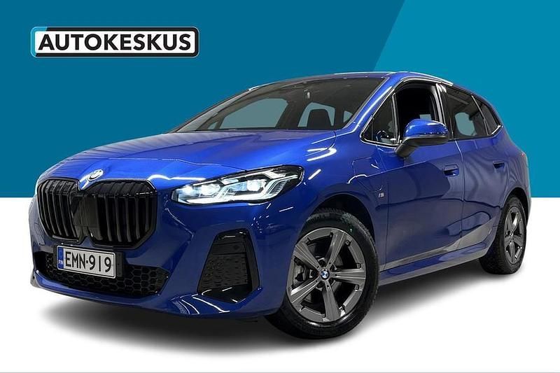 Sininen Käytetty 2024 BMW 225 Active Tourer Comfort Edition Tila-auto | 39 900 € - Kuva 1/2