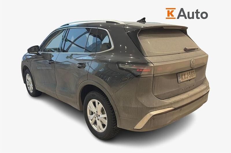 Käytetty VW Tiguan Business 204 HP (150 kW) 2025 Oranssi Katumaasturi