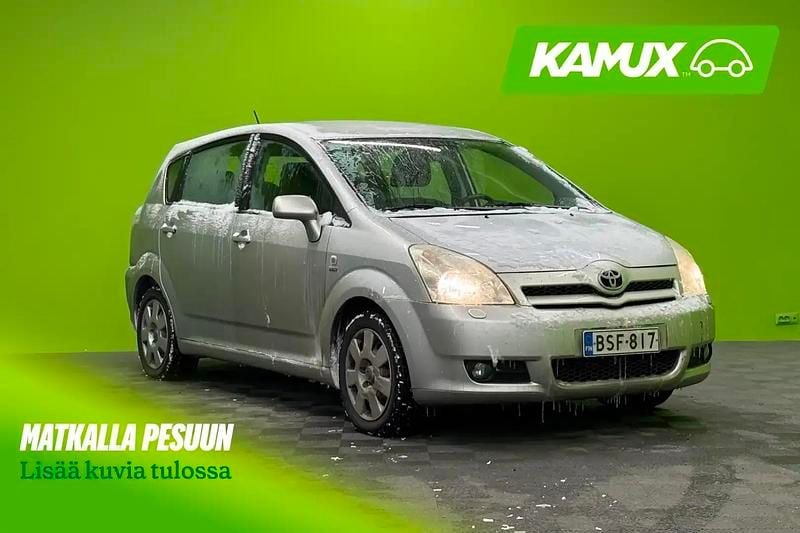 Käytetty Toyota Corolla Verso Terra 129 HP (94 kW) 2004 Hopea / harmaa Tila-auto