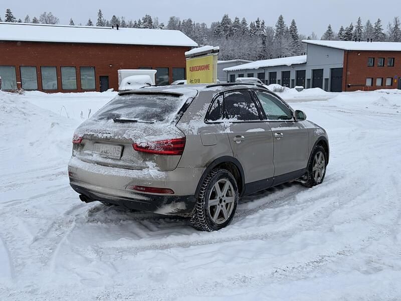 Käytetty Audi Q3 177 HP (130 kW) 2012 Katumaasturi
