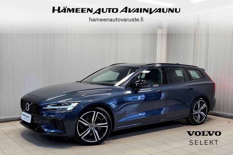 Harmaa Käytetty 2022 Volvo V60 R-Design Farmari | 33 800 € (Perustarjous) - Kuva 1/4