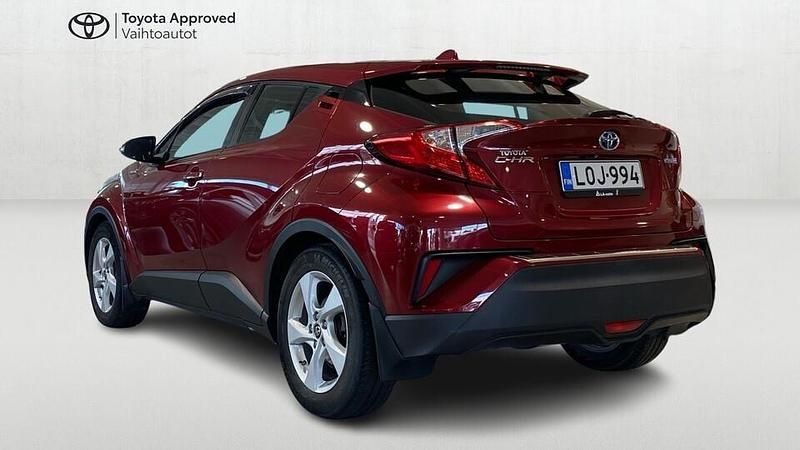 Käytetty Toyota C-HR Active 122 HP (89 kW) 2018 Punainen Katumaasturi