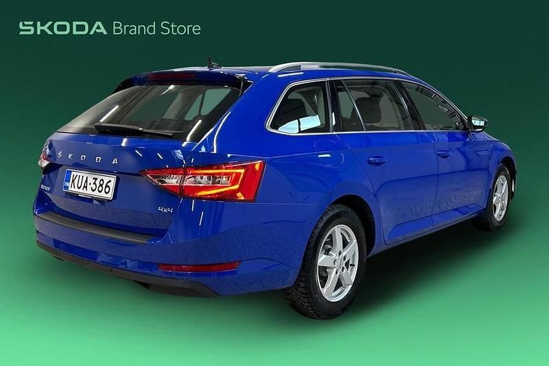 Käytetty Skoda Superb Ambition 200 HP (147 kW) 2020 Farmari