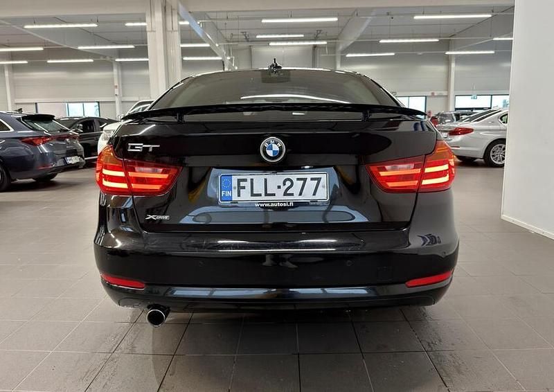 Käytetty BMW 320 Gran Turismo 184 HP (135 kW) 2014 Musta Sedan