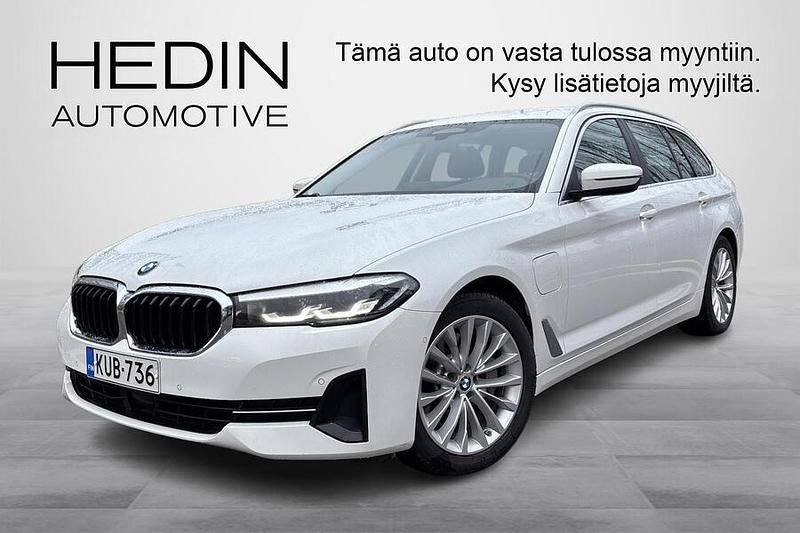 Käytetty 2021 BMW 530e Farmari | 27 990 € (Perustarjous) - Kuva 1/3